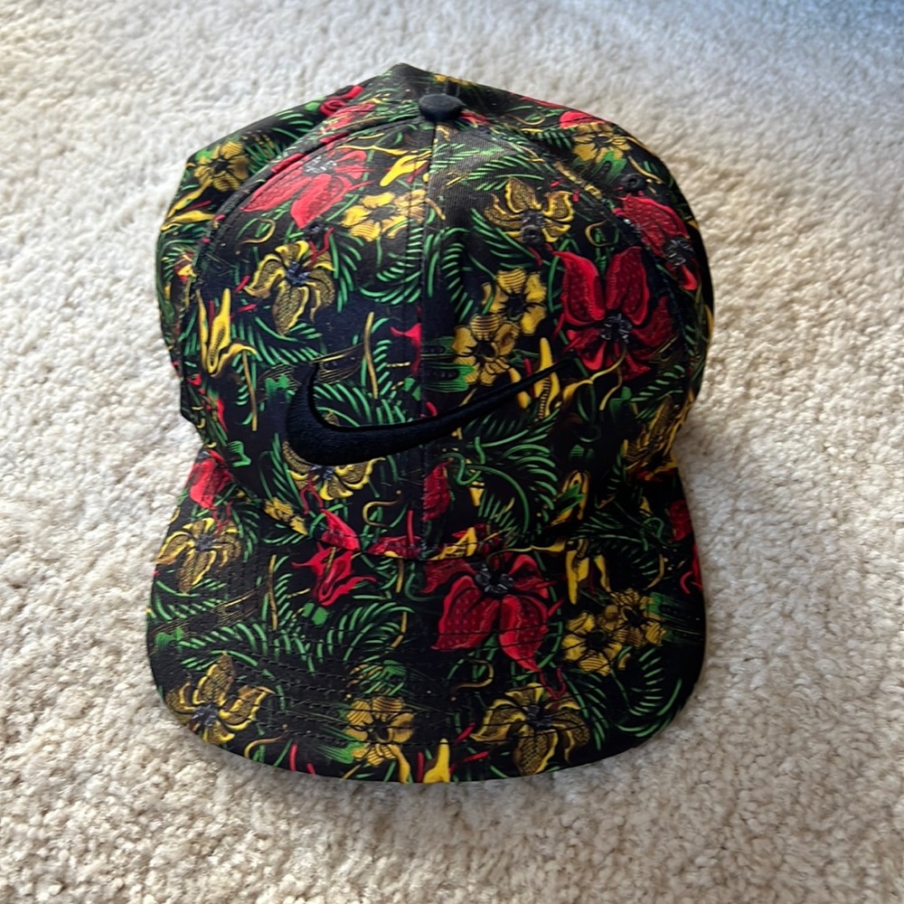 Awesome floral Nike SnapBack!